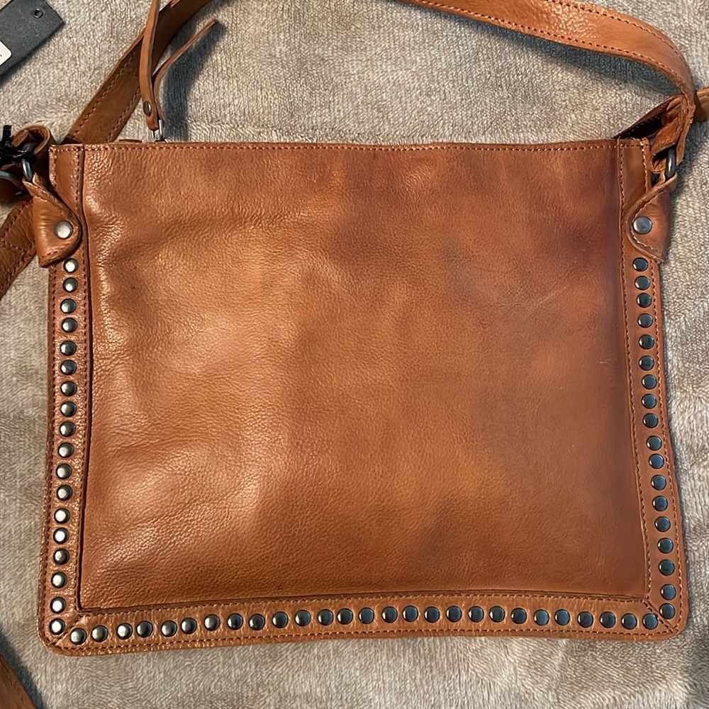 Latico Gabriel crossbody - Picture 2 of 6
